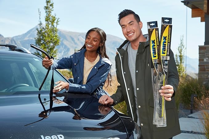 Rain-X Silicone AdvantEdge Wiper Blade 19" Windshield Wiper Blades Replacement, All-Weather Performance Lasts 2X Longer, Premium Beam, Installock Adapter for Easy Fit (Pack of 1)